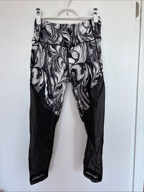 Victoria's Secret Sport Black & White Marble Leggings